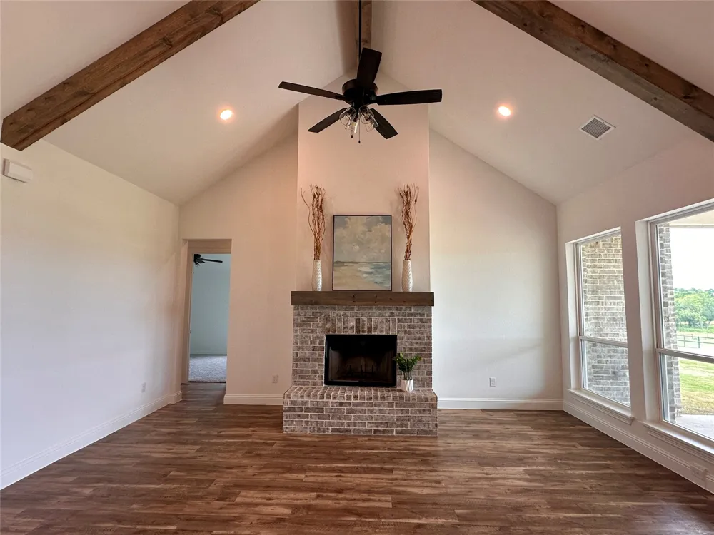 2284 Erwin Road Poolville, TX 76487