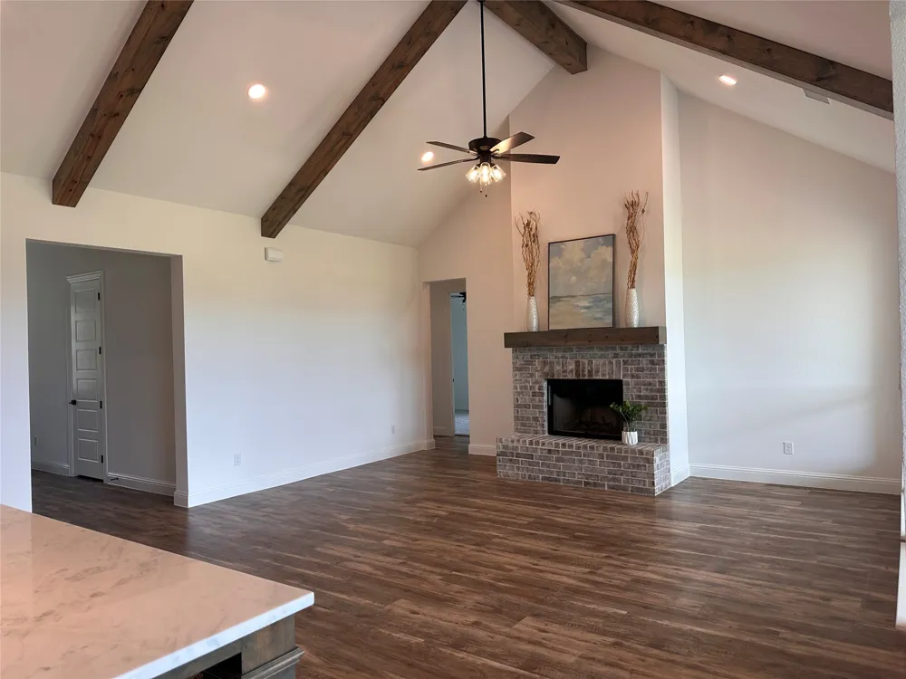 2284 Erwin Road Poolville, TX 76487