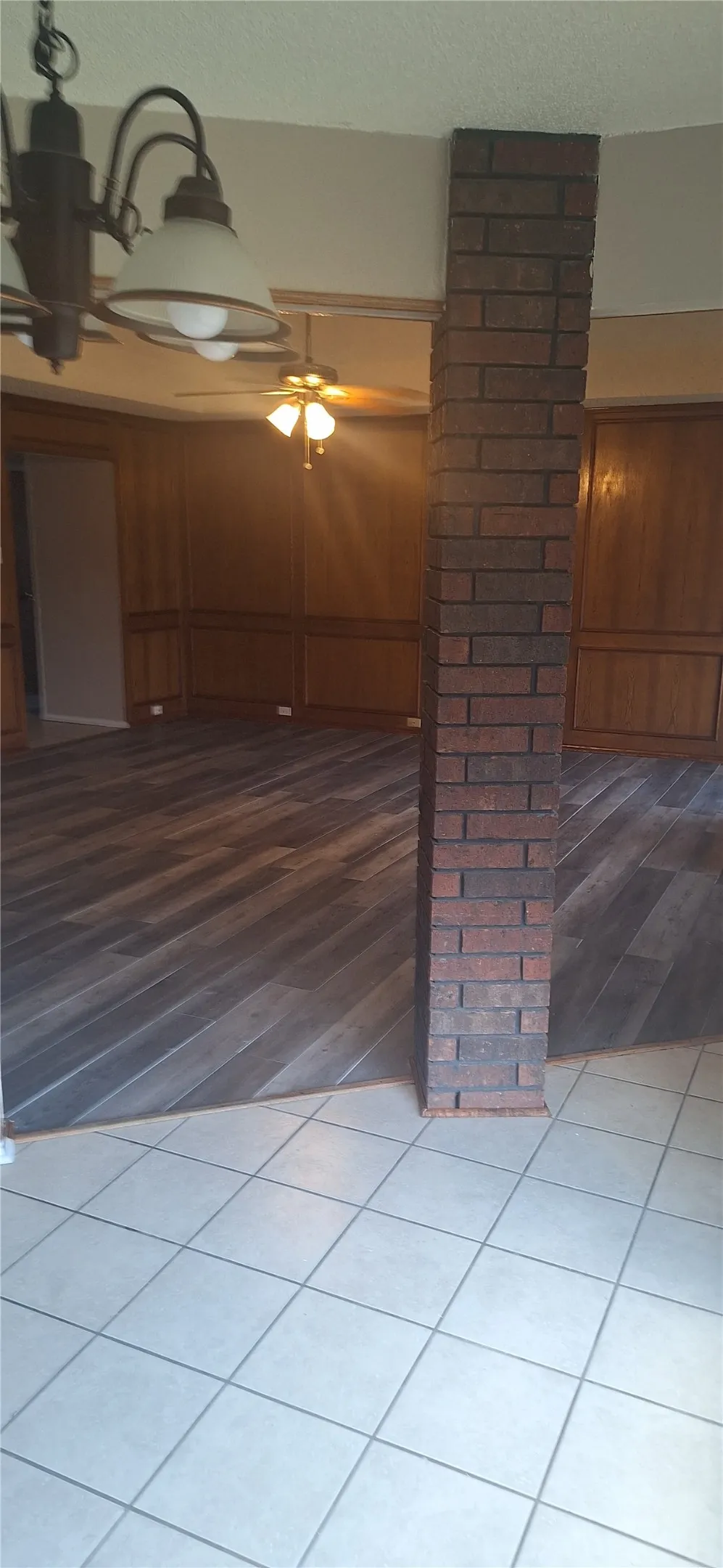 802 Crystal Creek Lane Arlington, TX 76001