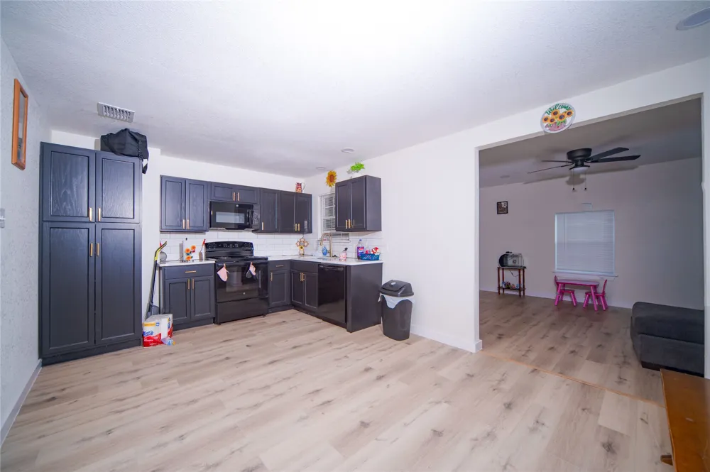 107 W Purdom Avenue Alvarado, TX 76009