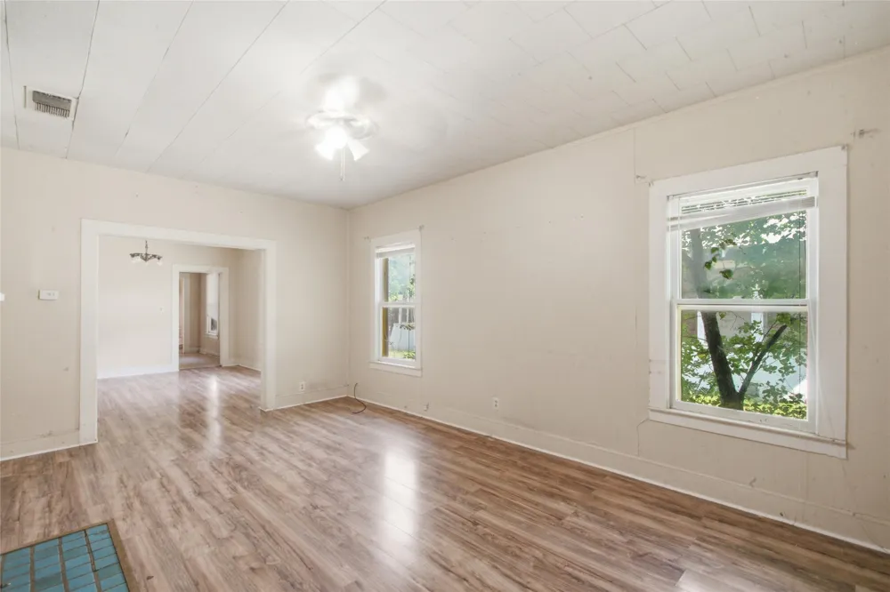 1307 S Seaman Street Eastland, TX 76448