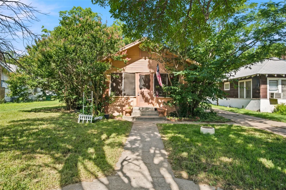 1307 S Seaman Street Eastland, TX 76448