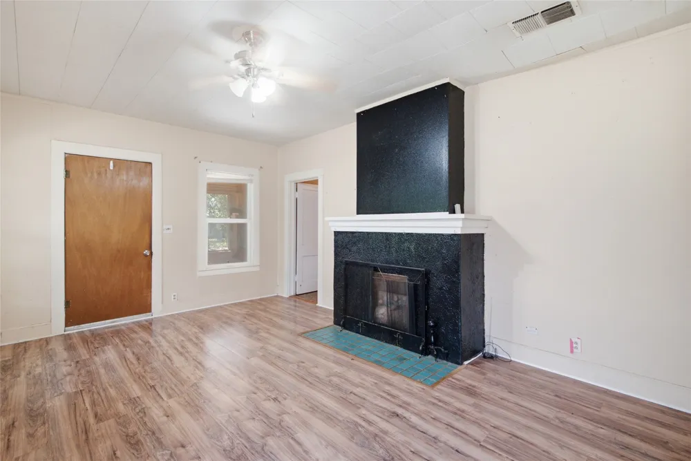 1307 S Seaman Street Eastland, TX 76448