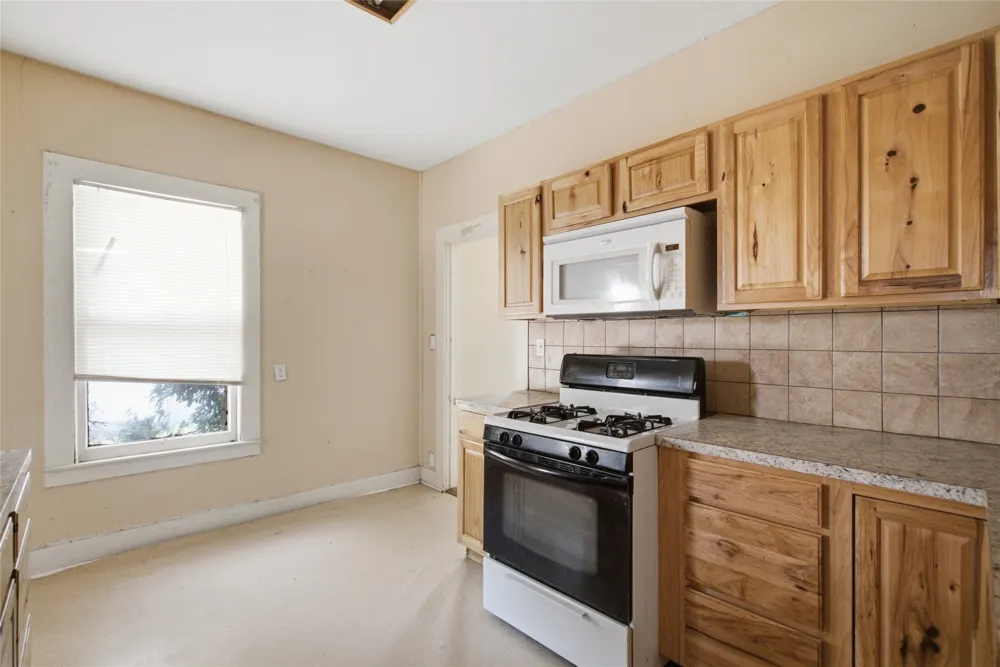 1307 S Seaman Street Eastland, TX 76448