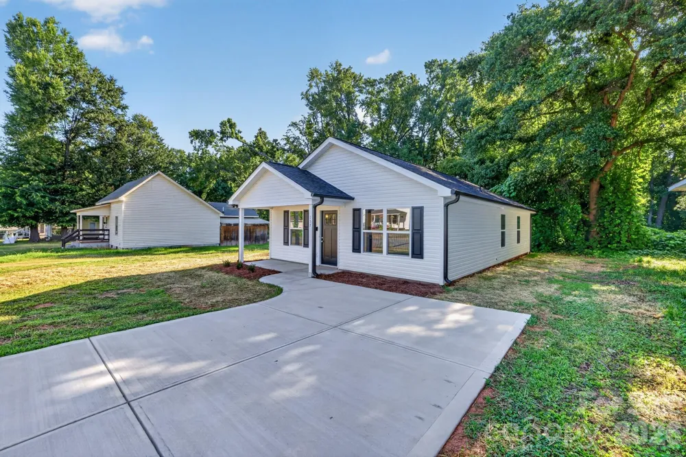 157 Third Street E Gaffney, SC 29340