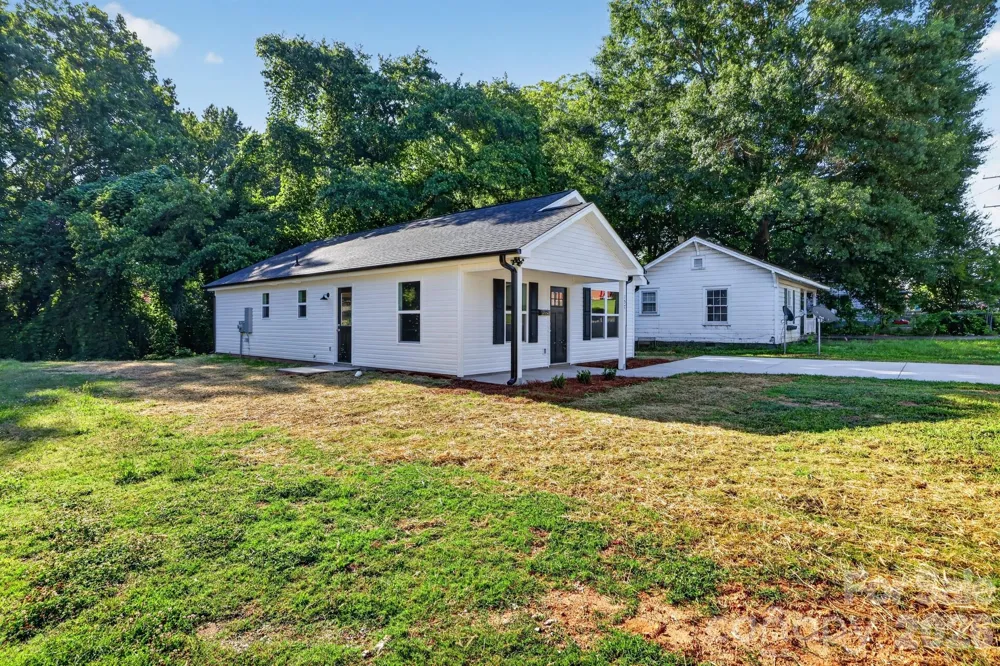 157 Third Street E Gaffney, SC 29340