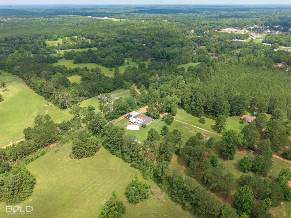 113 Rebel Rd Vivian, LA 71082
