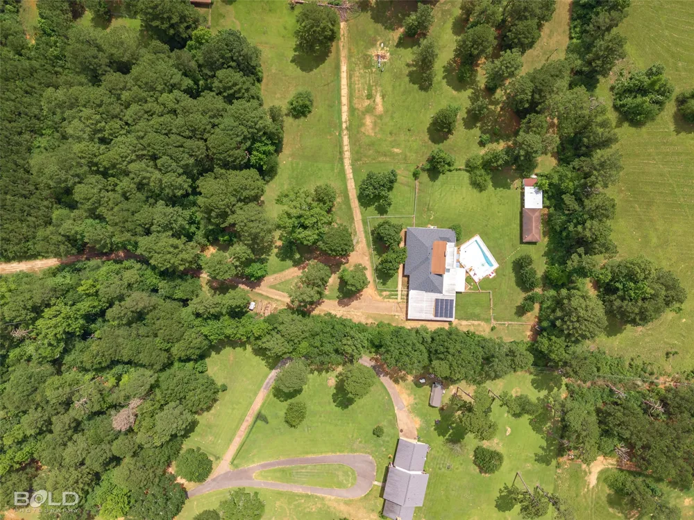 113 Rebel Rd Vivian, LA 71082