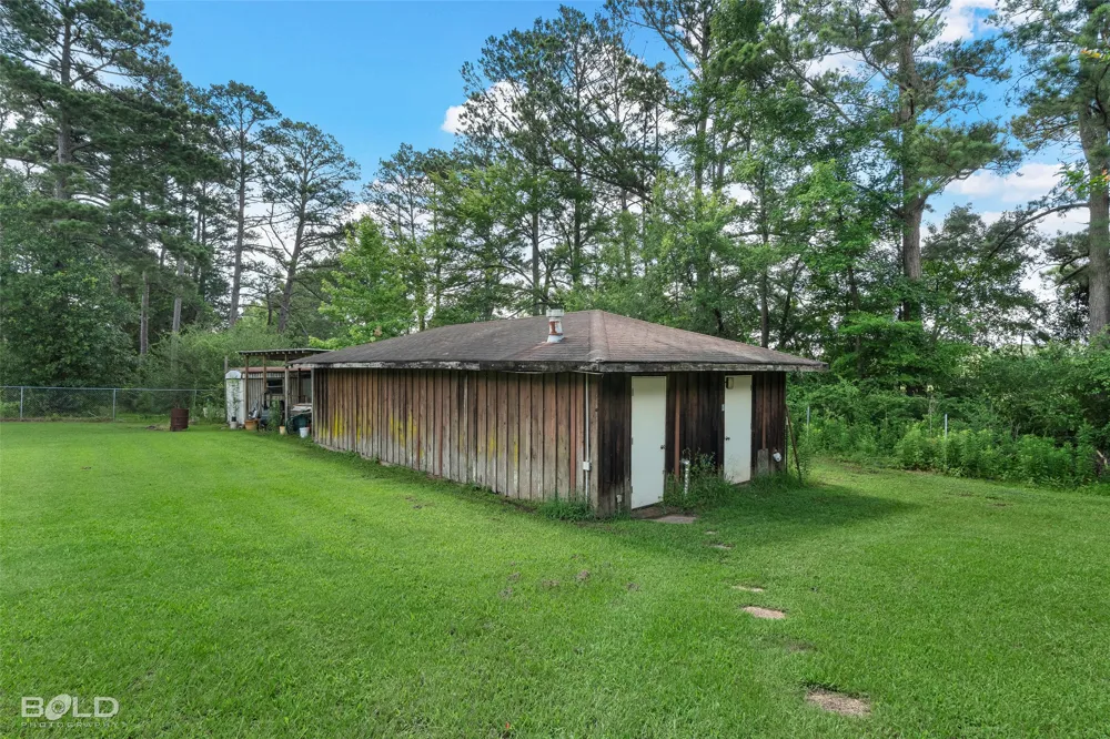 113 Rebel Rd Vivian, LA 71082