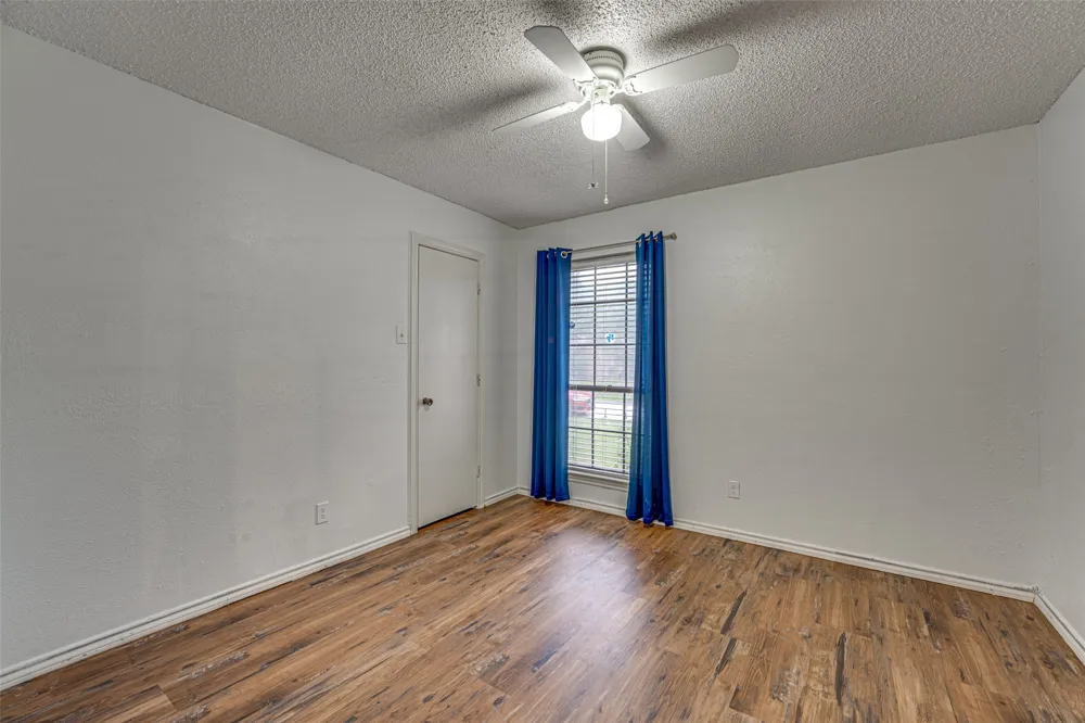 917 Meadowgate Drive Garland, TX 75040