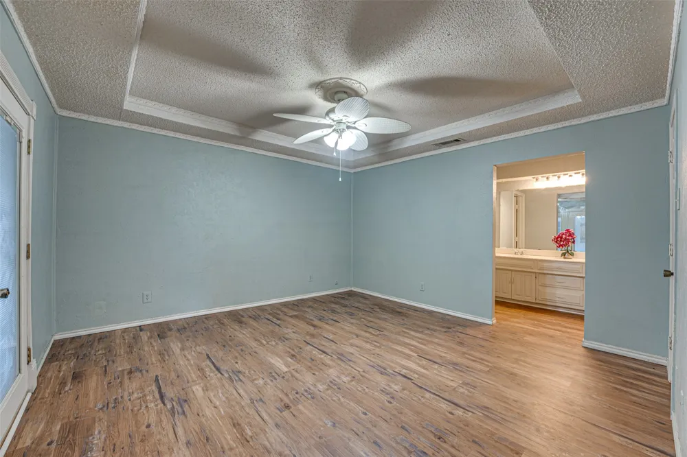 917 Meadowgate Drive Garland, TX 75040