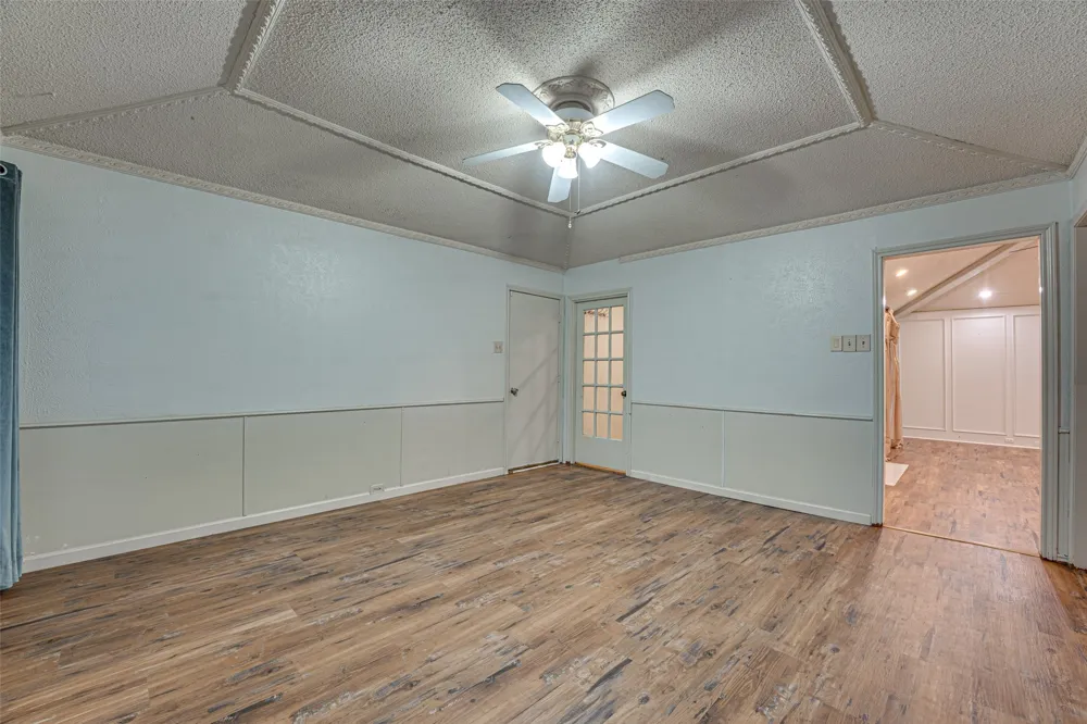 917 Meadowgate Drive Garland, TX 75040