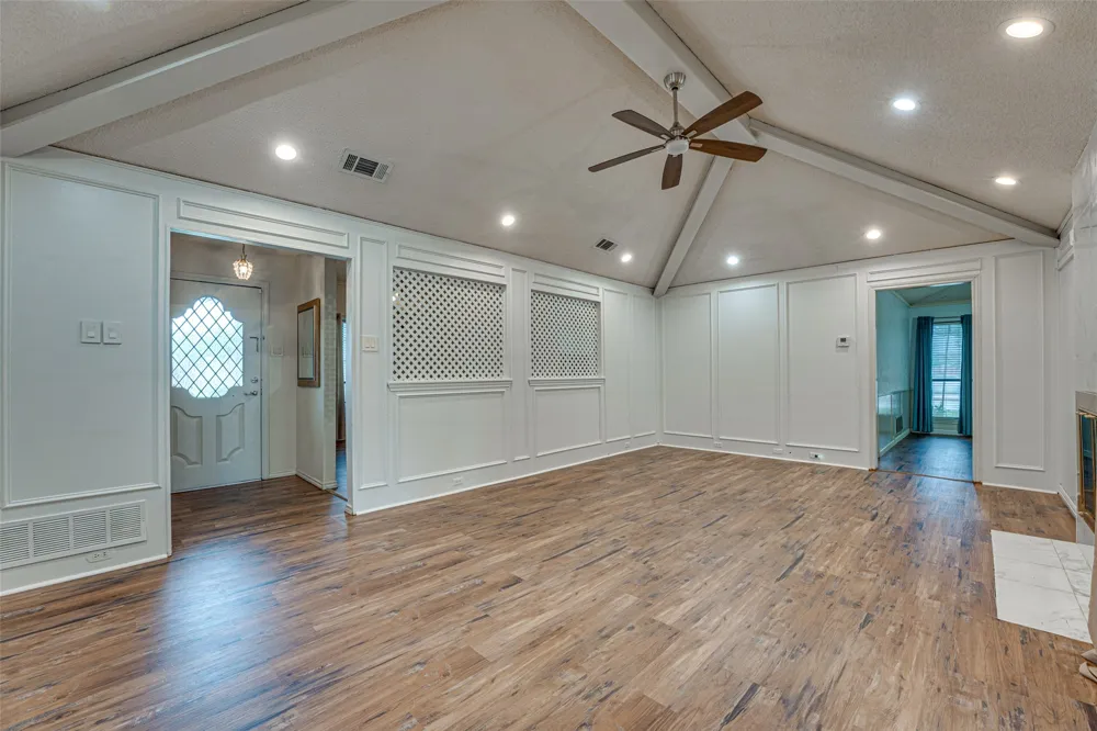 917 Meadowgate Drive Garland, TX 75040