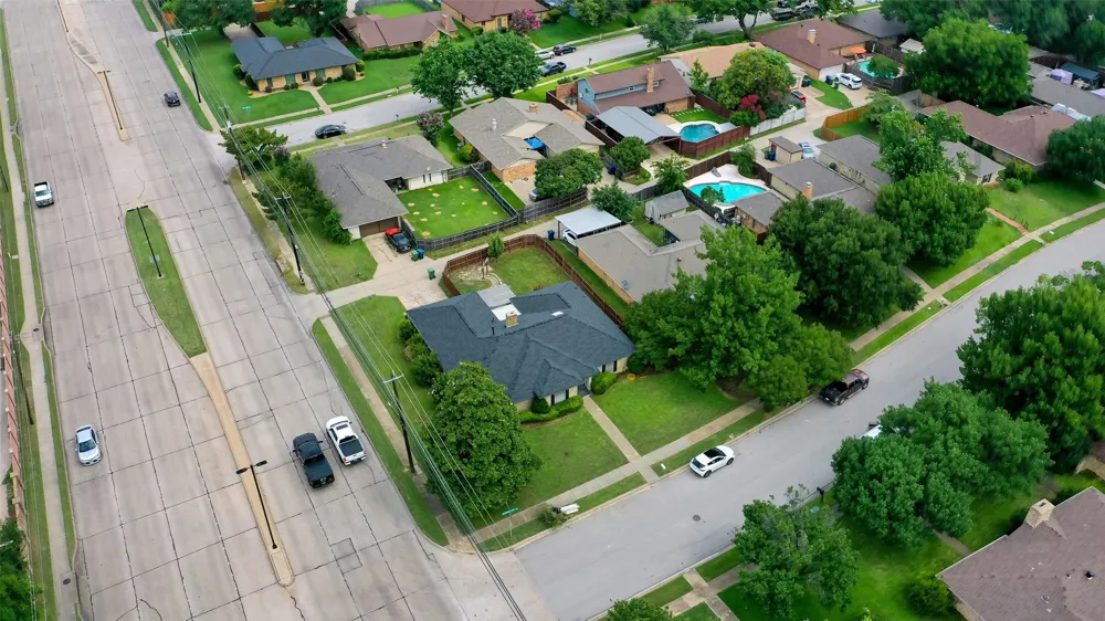 917 Meadowgate Drive Garland, TX 75040