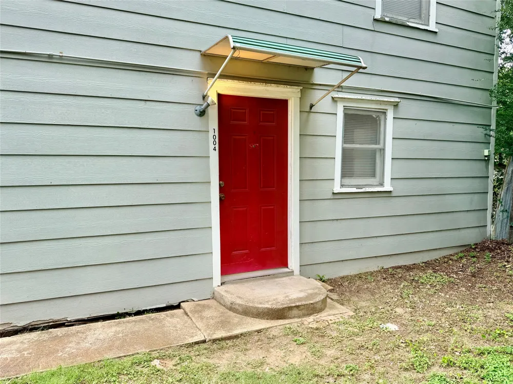 1004 Gregg Street Denton, TX 76201