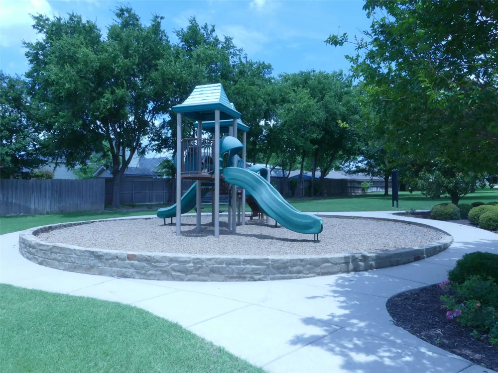 332 Emma Call Court Decatur, TX 76234