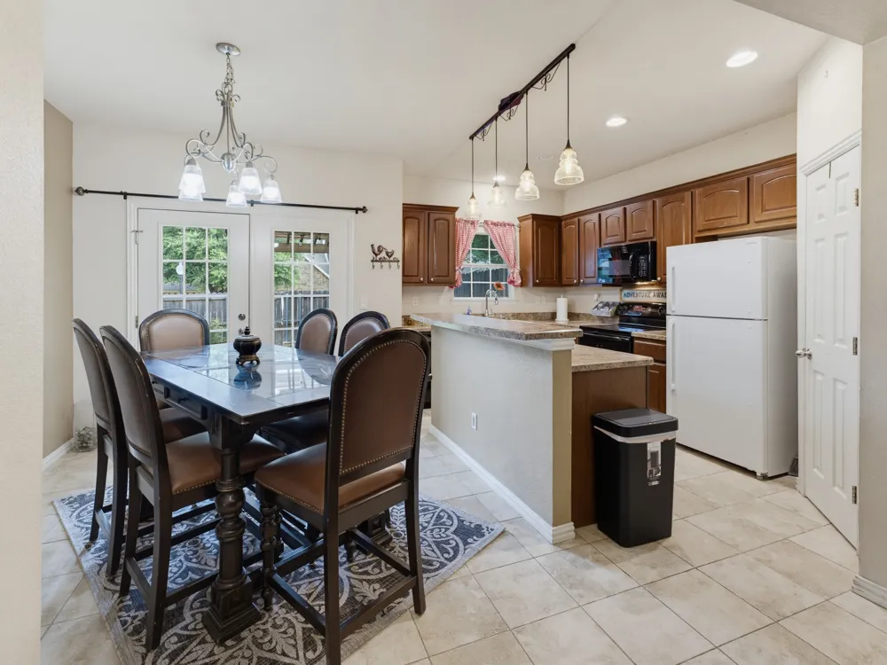 332 Emma Call Court Decatur, TX 76234