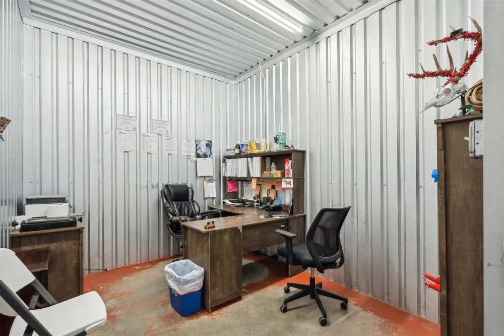 324 E Highway 6 Iredell, TX 76649