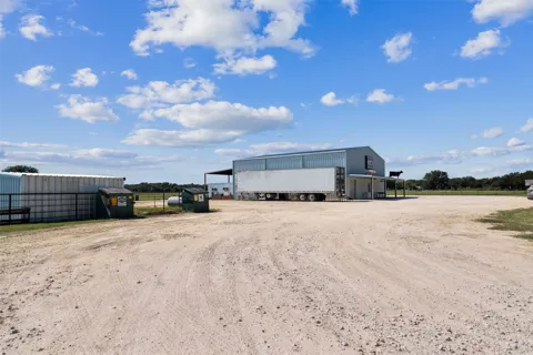 324 E Highway 6