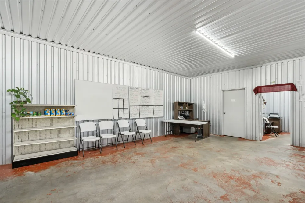 324 E Highway 6 Iredell, TX 76649