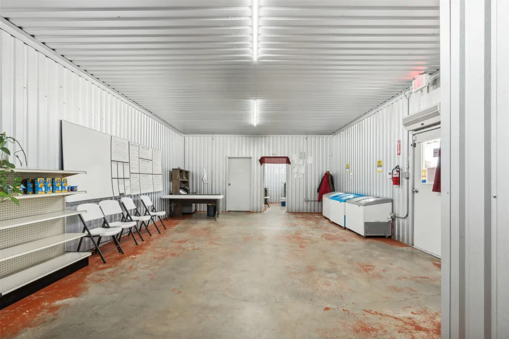 324 E Highway 6 Iredell, TX 76649