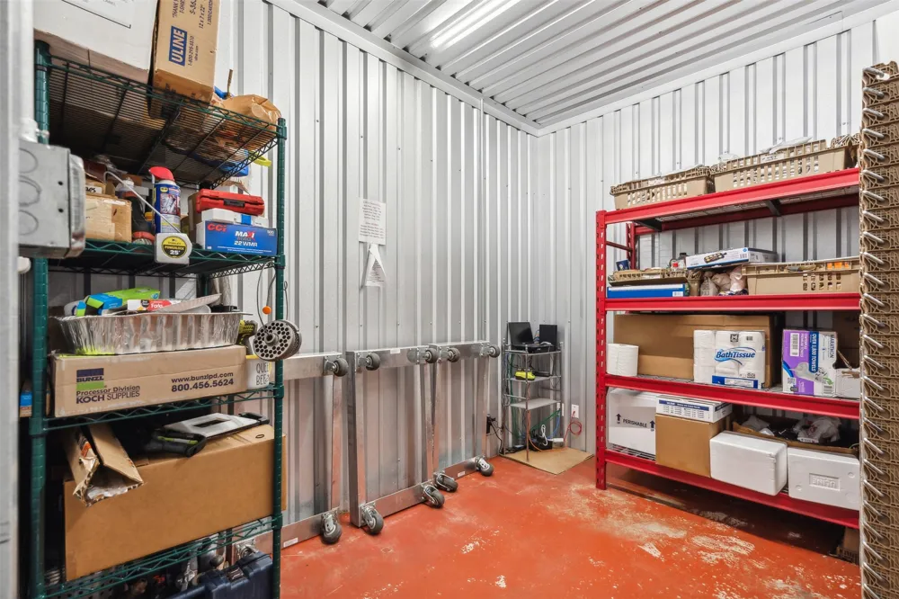 324 E Highway 6 Iredell, TX 76649