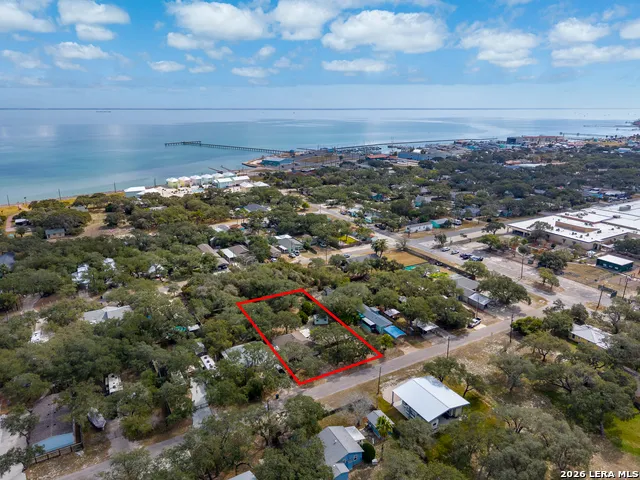 514 6TH ST Fulton, TX 78358