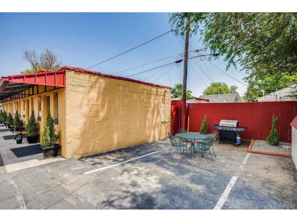 636 S Quitman Street Denver, CO 80219