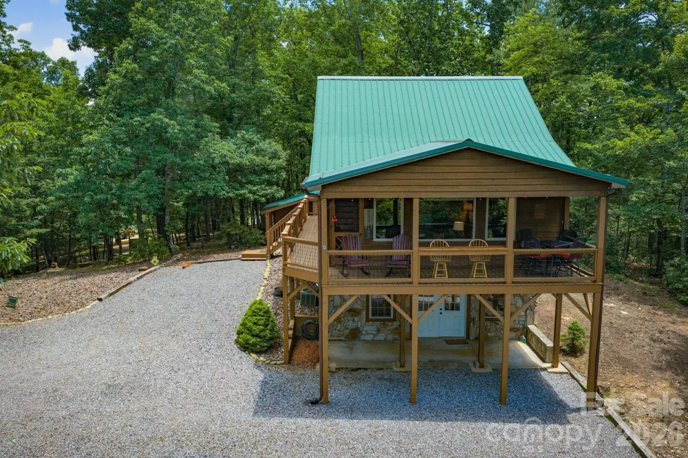 1987 Buck Mountain Road Purlear, NC 28665
