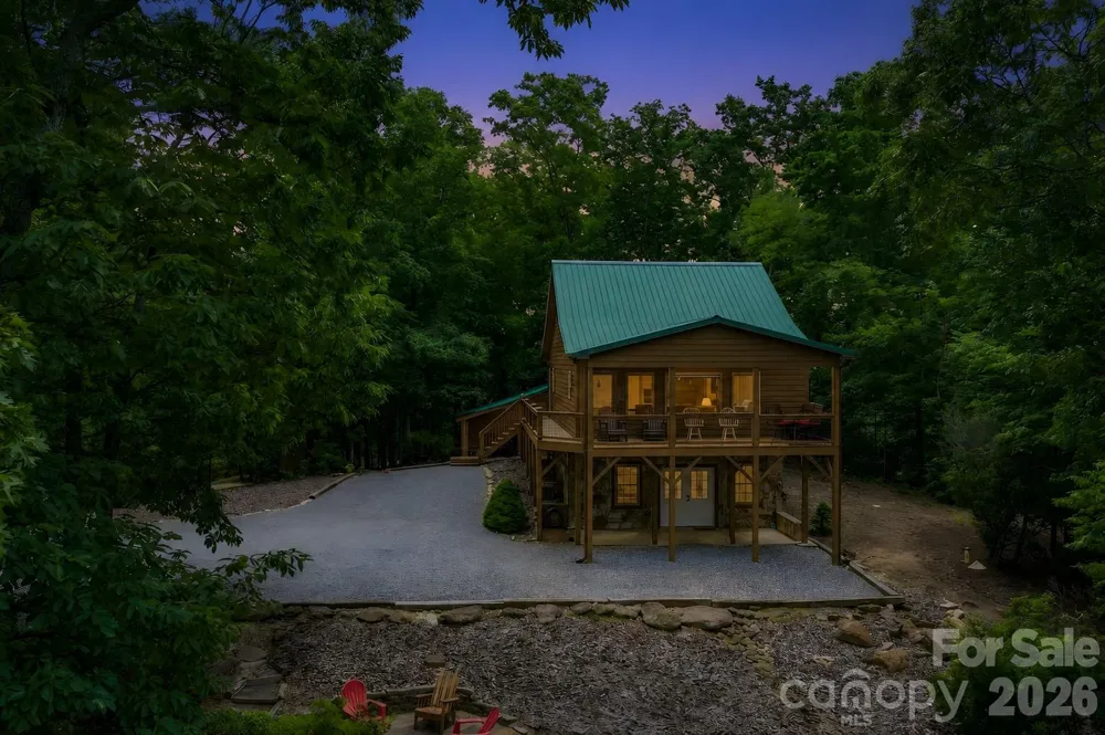 1987 Buck Mountain Road Purlear, NC 28665