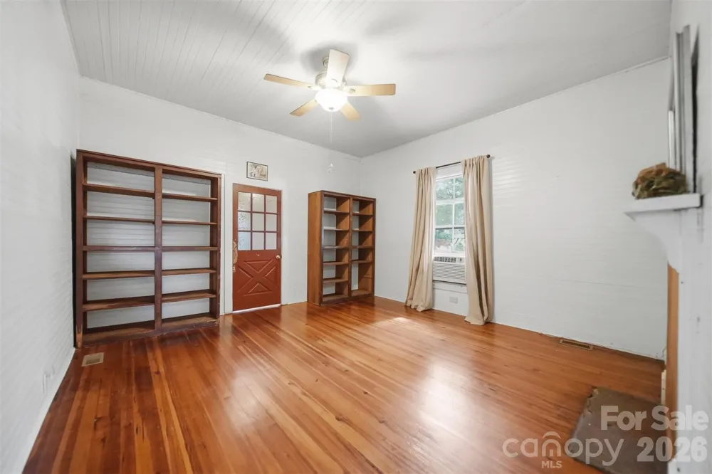 25 Central Avenue Granite Falls, NC 28630
