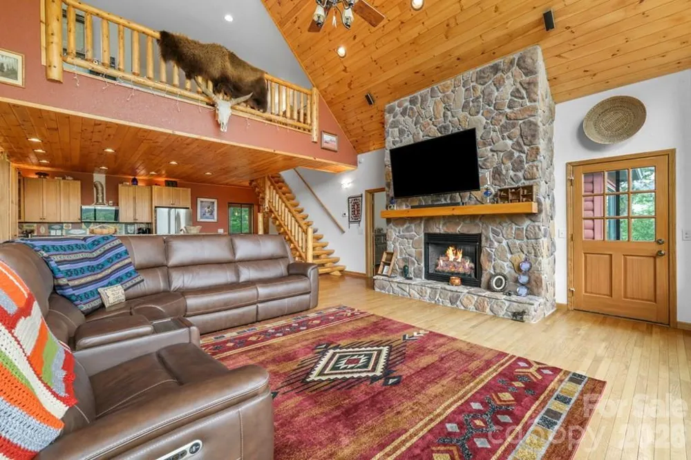 1188 Tobacco Branch Road Almond, NC 28702