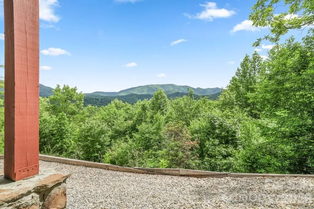 1188 Tobacco Branch Road Almond, NC 28702