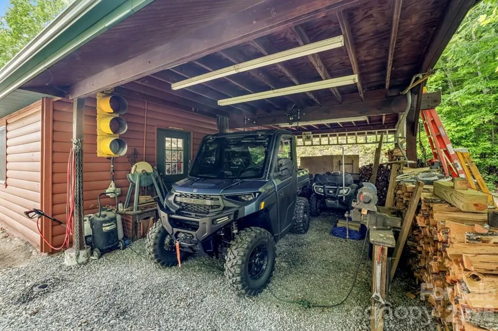 1188 Tobacco Branch Road Almond, NC 28702