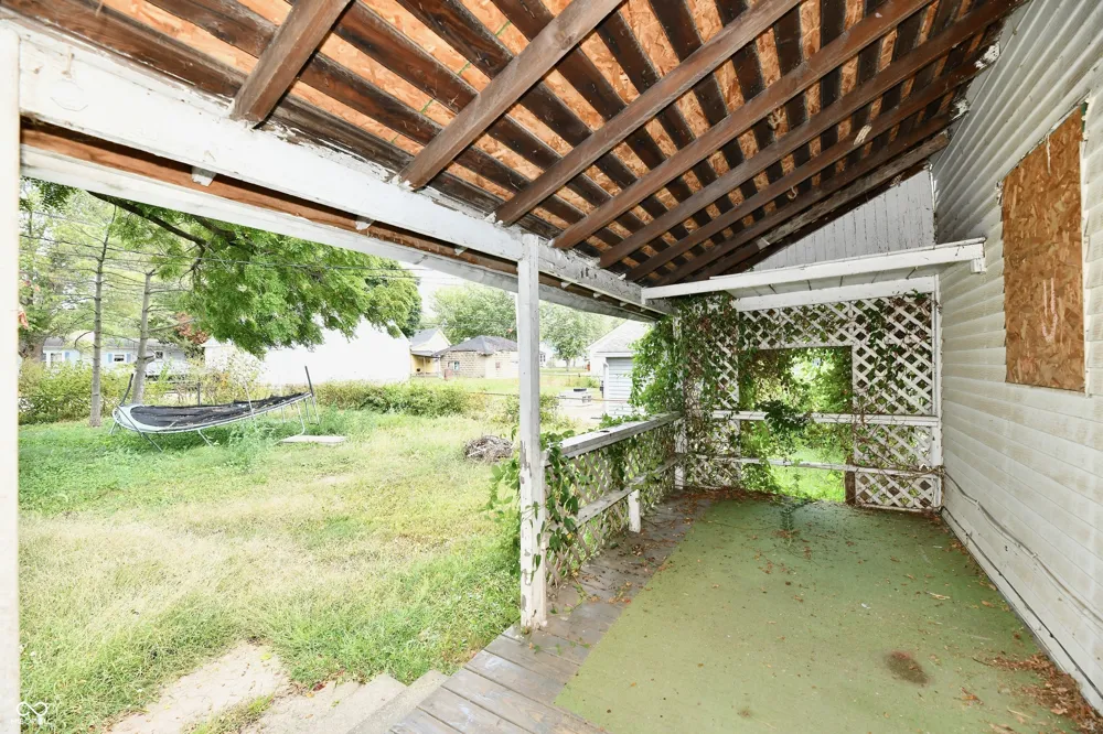 208 E Sherman Street Windfall, IN 46076