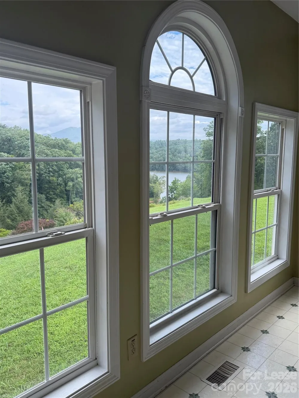 113 Lakeside Drive Marion, NC 28752