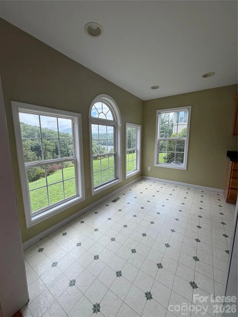 113 Lakeside Drive Marion, NC 28752