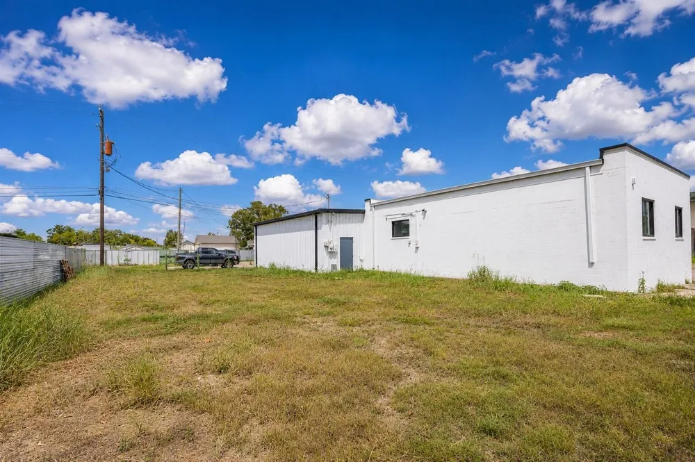 623 Richmond Road Wharton, TX 77488