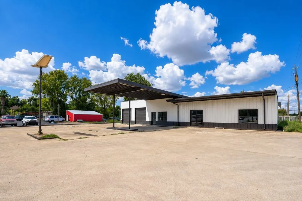 623 Richmond Road Wharton, TX 77488