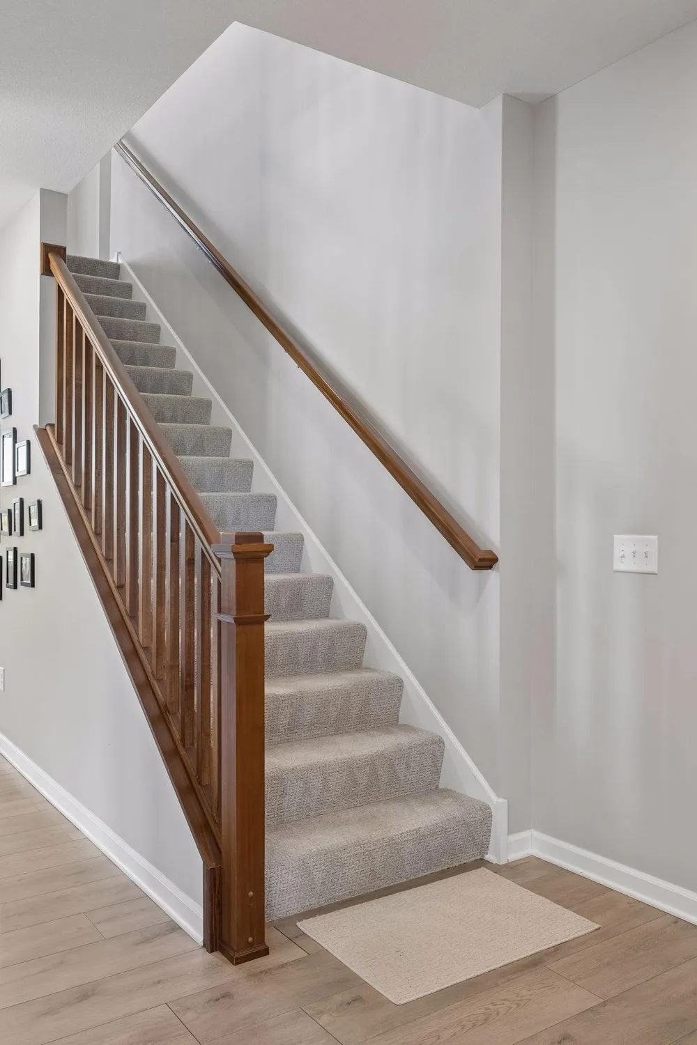 4941 Obsidian Way Victoria, MN 55386