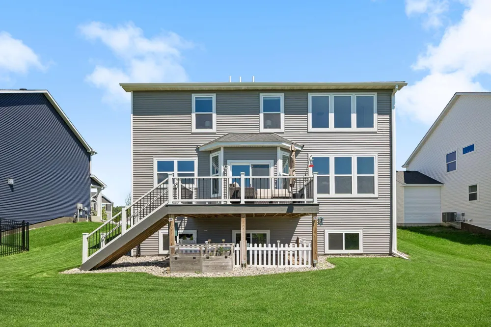 4941 Obsidian Way Victoria, MN 55386