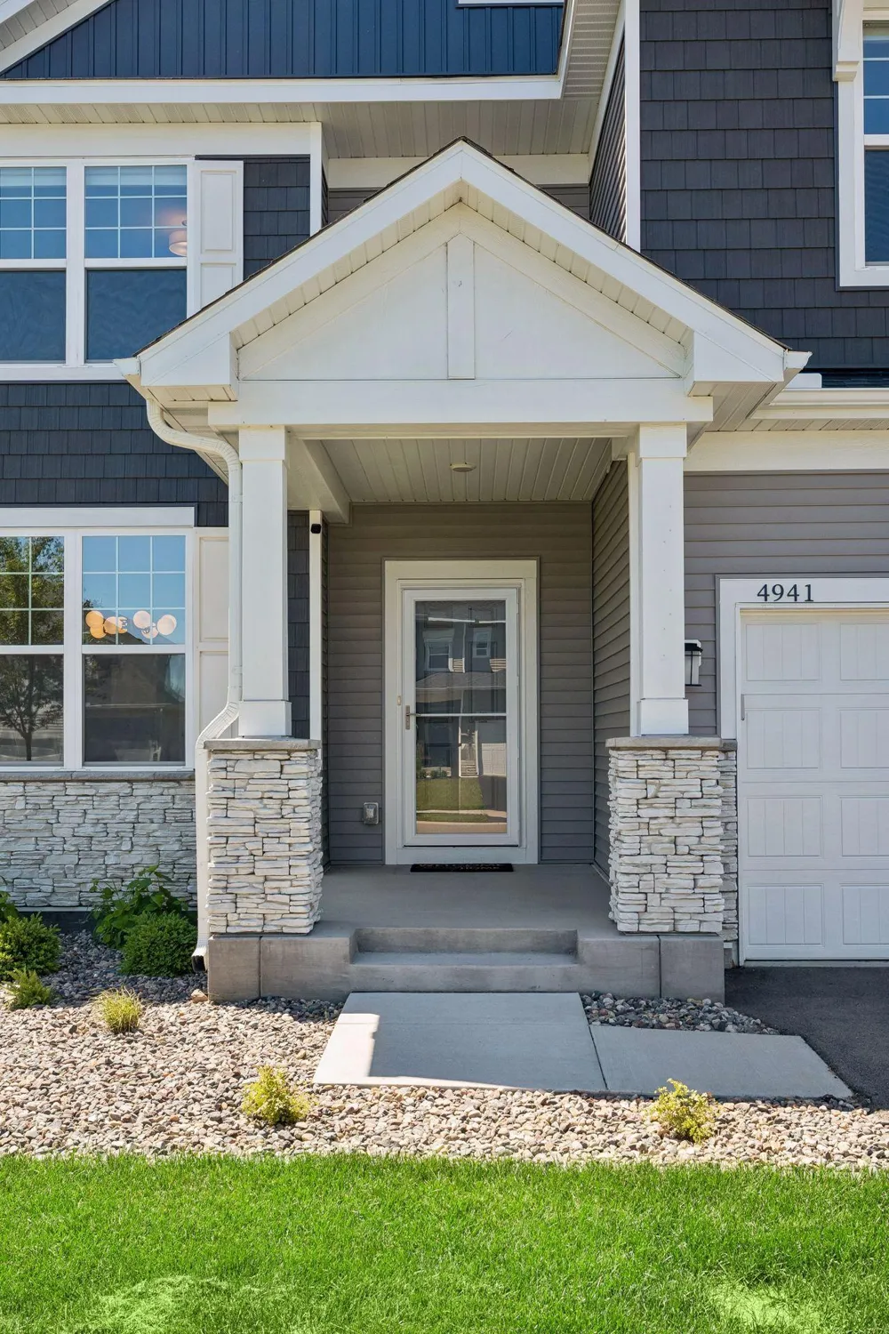 4941 Obsidian Way Victoria, MN 55386