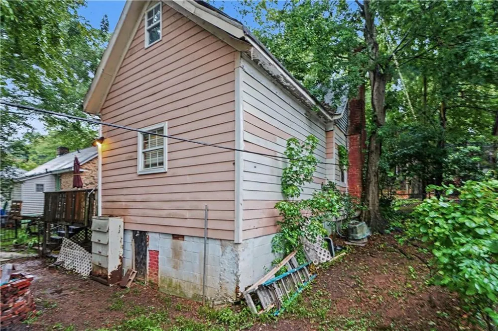 22 S Broad Street Porterdale, GA 30014