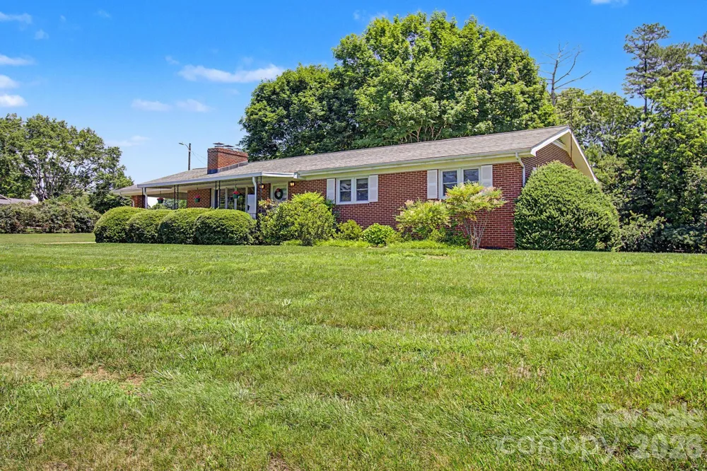 788 Alexander Road Alexander, NC 28701