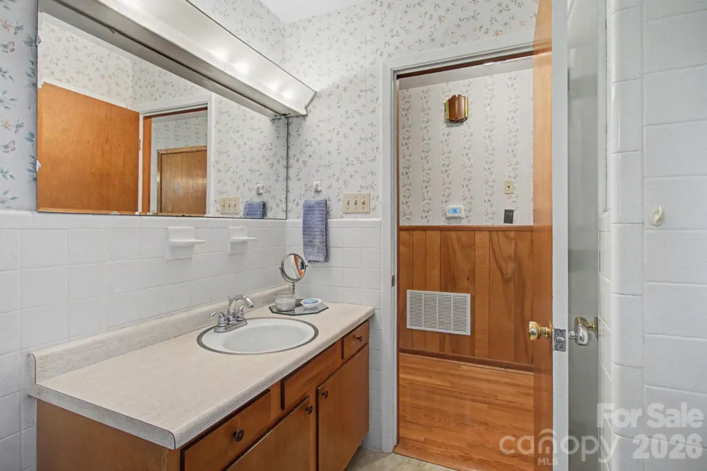788 Alexander Road Alexander, NC 28701