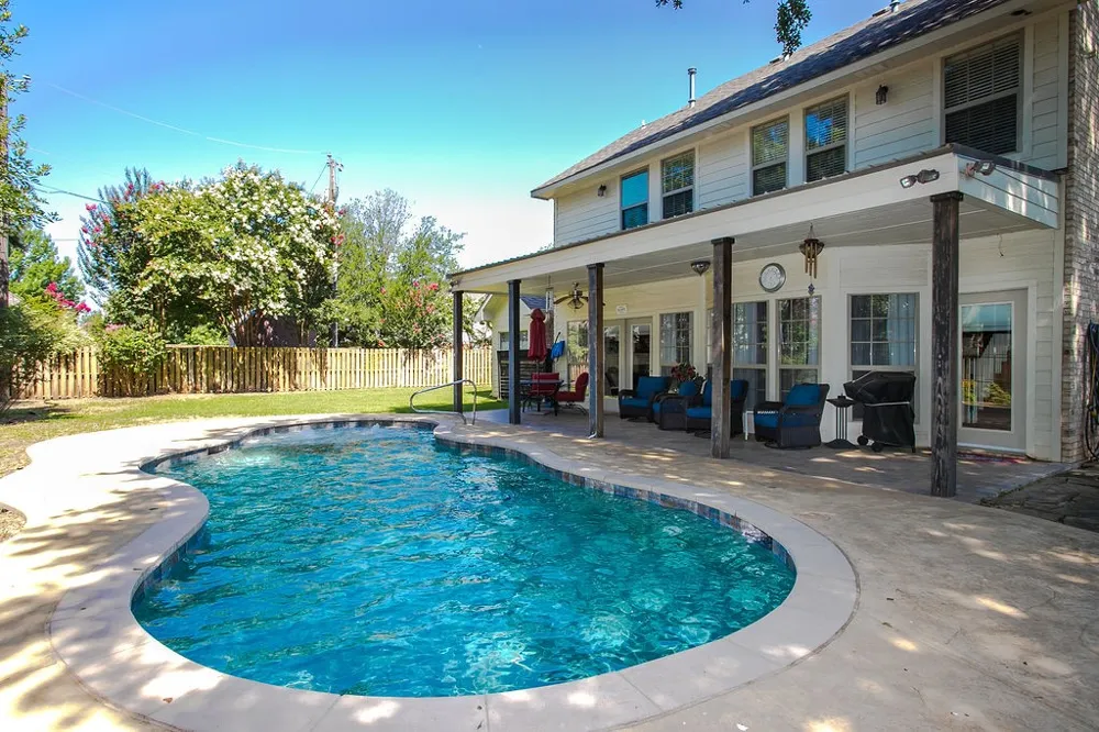 820 Cedar Creek Circle Bonham, TX 75418