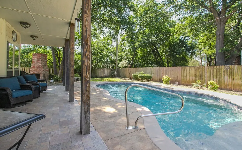 820 Cedar Creek Circle Bonham, TX 75418