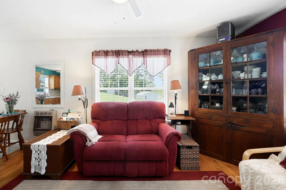 658 Enka Lake Road Candler, NC 28715