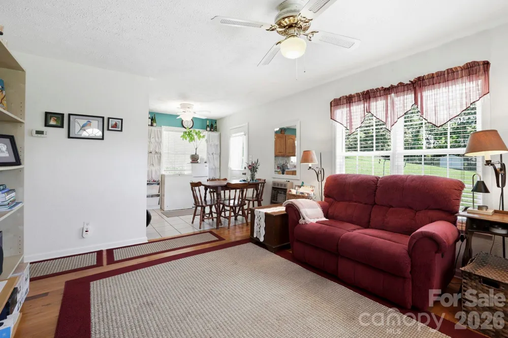658 Enka Lake Road Candler, NC 28715