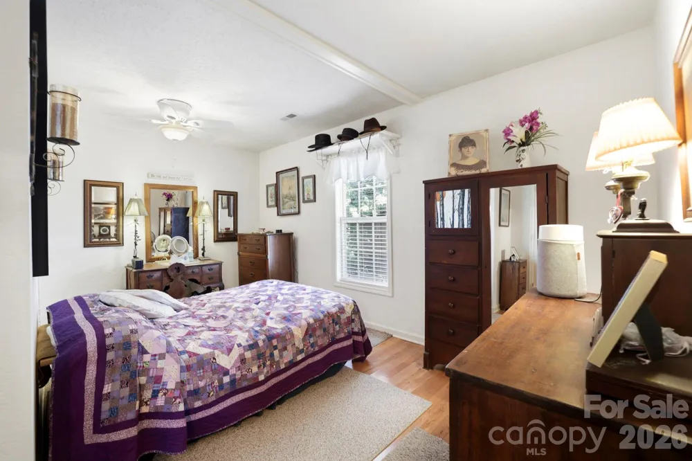 658 Enka Lake Road Candler, NC 28715